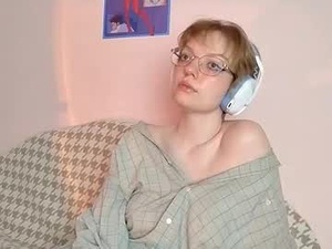 Screenshot from kimbrawinkle webcams