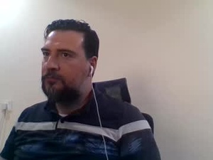 Screenshot from kind_man_bisho webcams