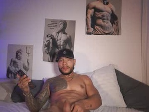 Screenshot from king_santii webcams
