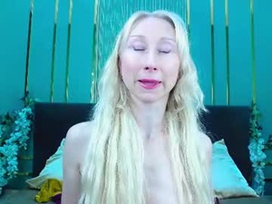 Screenshot from kissdreamm webcams