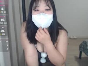 Screenshot from kittenfishing webcams