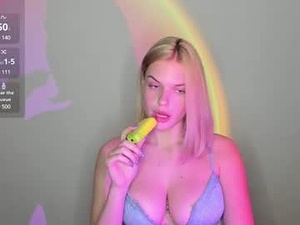 Screenshot from kitty_cathie webcams