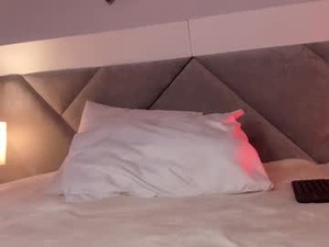 Screenshot from kiutemily_ webcams