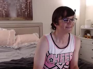 Screenshot from ktrichards77 webcams