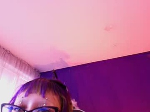 Screenshot from kuromi_purple webcams