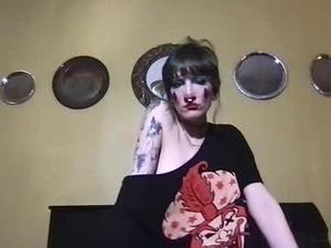 Screenshot from kweefkween webcams