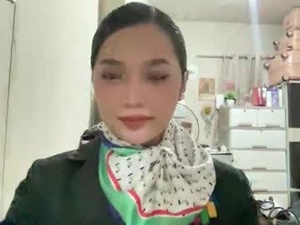 Screenshot from lady_yuki webcams