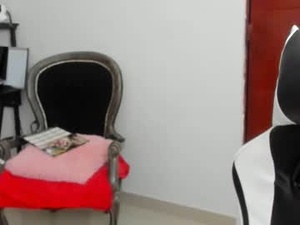 Screenshot from laracat18 webcams