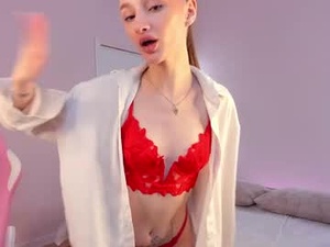 Screenshot from laralourance webcams