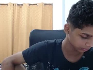 Screenshot from latin_fire_x webcams