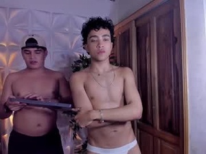 Screenshot from latin_match webcams