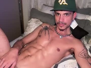 Screenshot from latinprincee webcams