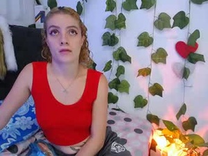 Screenshot from laura_candy02 webcams