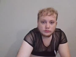 Screenshot from lavenderlyonne webcams