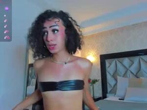 Screenshot from layla_mackenzie01 webcams