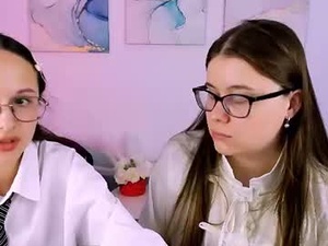 Screenshot from leila_moon_ webcams