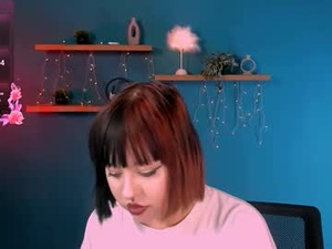 Screenshot from leila_viper_ webcams