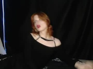Screenshot from leo_redhead webcams