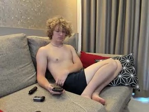 Screenshot from leo_wildd webcams