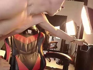 Screenshot from leodrake_ webcams