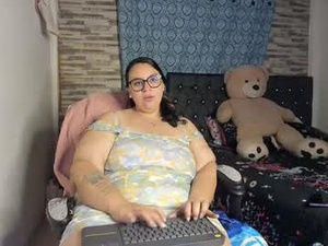 Screenshot from lia_jo webcams
