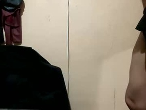 Screenshot from lia_michelle94 webcams