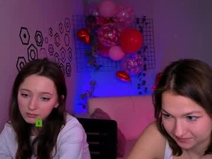 Screenshot from liana_best webcams