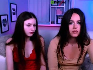 Screenshot from liana_fosters webcams