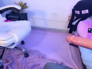 Screenshot from lil_belaa webcams