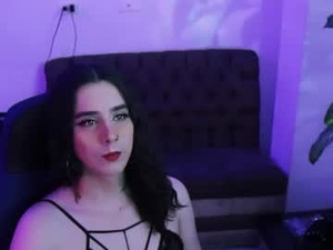 Screenshot from lilah333 webcams