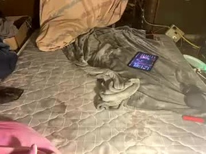 Screenshot from lildurke6556 webcams