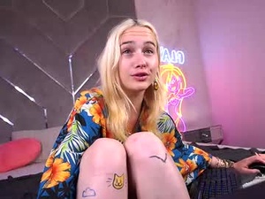 Screenshot from lilielfie webcams