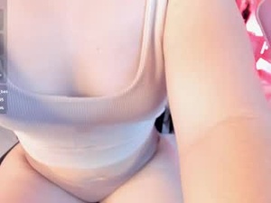 Screenshot from lilithbloom7 webcams