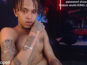 Screenshot from lilray99 webcams