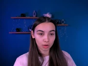 Screenshot from lily_glow webcams