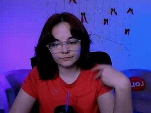 Screenshot from lily_sun_ webcams