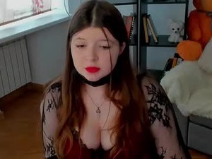 Screenshot from linettemono webcams