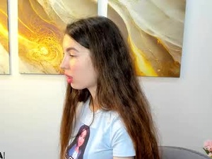 Screenshot from lira_revery webcams