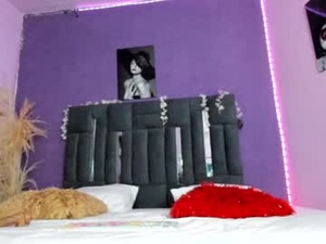 Screenshot from lisa_mahun72 webcams