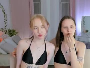 Screenshot from lisaluve webcams