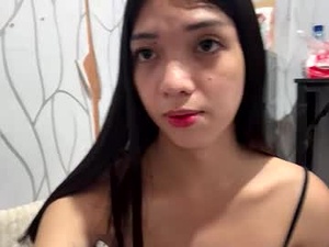 Screenshot from litl_tits webcams