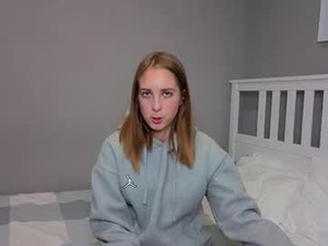Screenshot from little_bye webcams