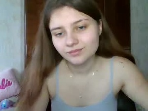 Screenshot from little_shygirl_ webcams