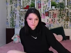 Screenshot from littlebunnyq webcams