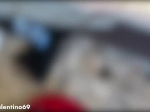 Screenshot from livewithlokkkki webcams