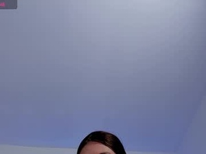 Screenshot from liz_lunaa webcams