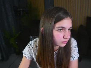 Screenshot from lizatiffanya_ webcams