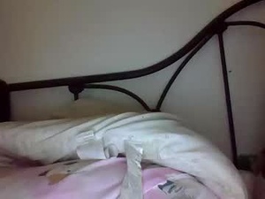 Screenshot from lizbronx17 webcams