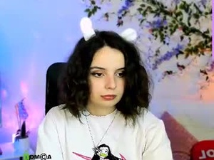 Screenshot from lizzie_shy_ webcams