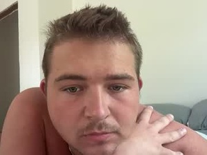 Screenshot from loganbent12 webcams